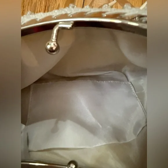 Silver sequin clutch - Picture 2 of 2